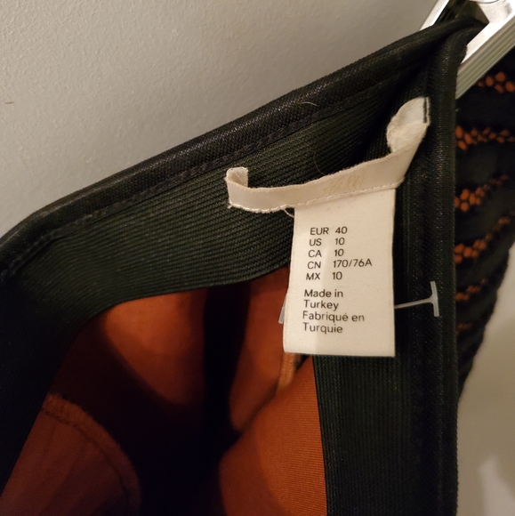 H&M flared skirt - Picture 2 of 3